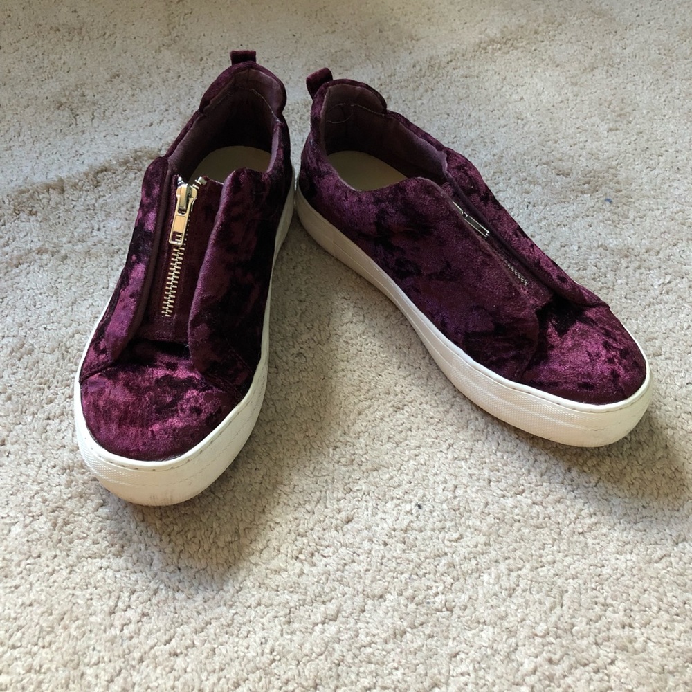Steve Madden Velvet Sneaker - Picture 3 of 6
